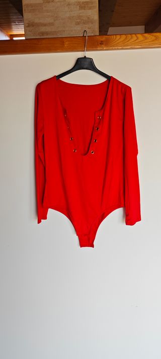 Body rosso maniche lunghe con occhielli