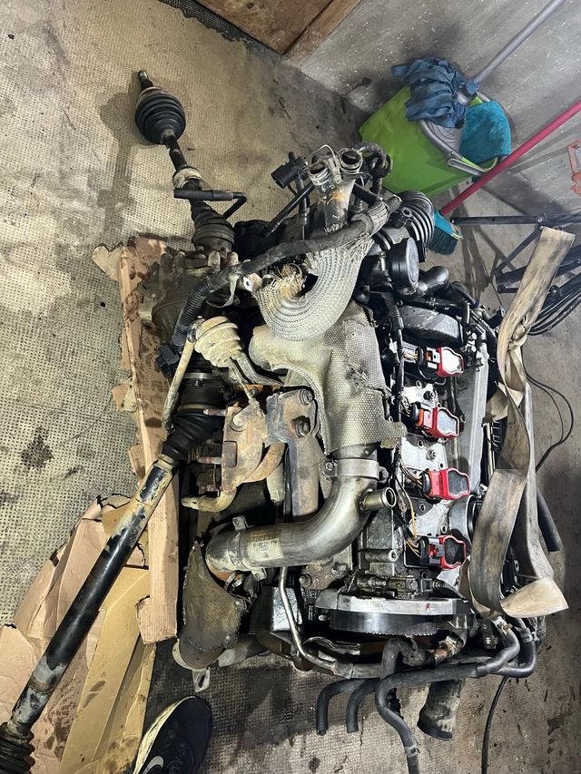 Motor 1.8 AUM