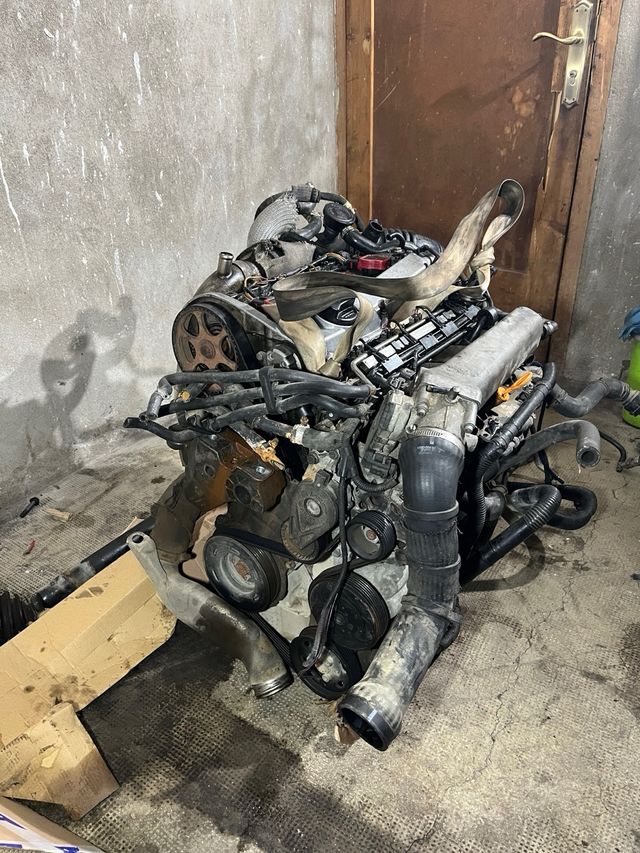 Motor 1.8 AUM