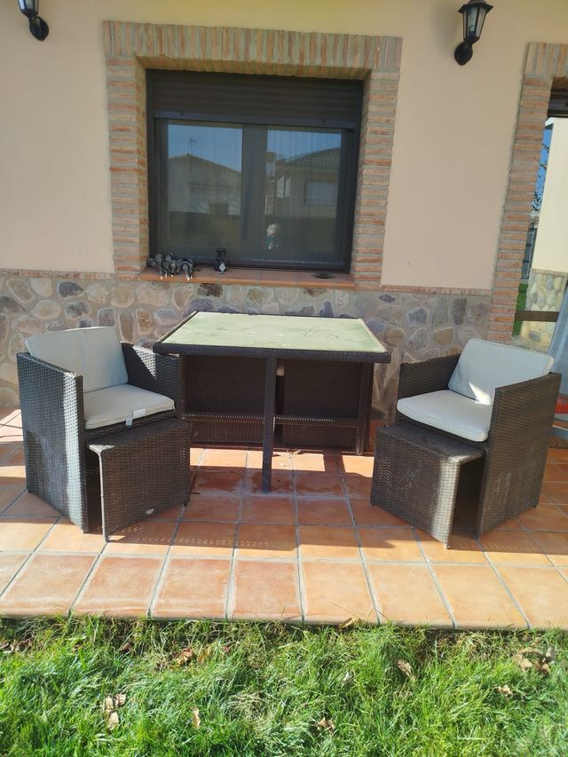 Conjunto de jardín mesa y sillas