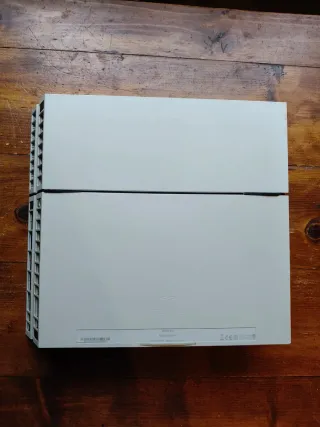 Ps4 Fat Bianca Completa di Giochi e Controller