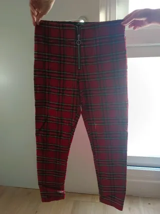 Pantalones de cuadros rojos mujer