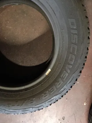 Neumático 205/70-15