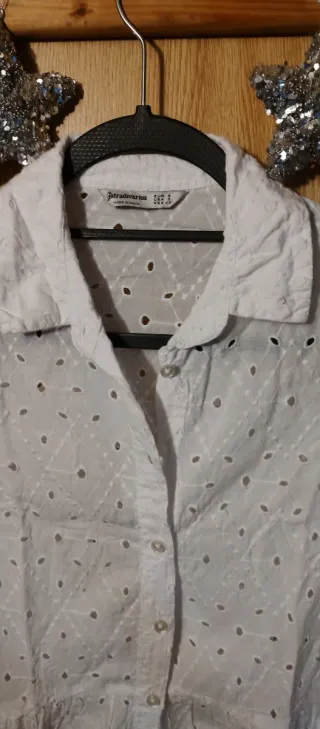 Vestido blanco con bordado suizo