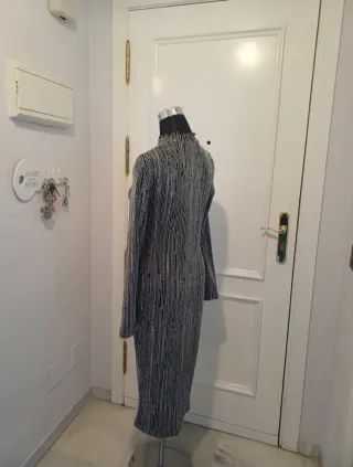 Vestido fiesta negro y plateado