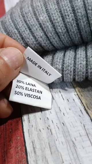 Cappello lana con pompon