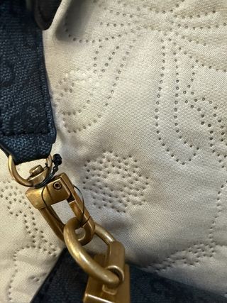 Borsa Guess nera con tracolla e portamonete