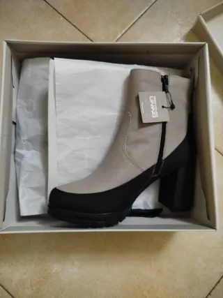 Stivaletti Tamaris donna e grigio e neri