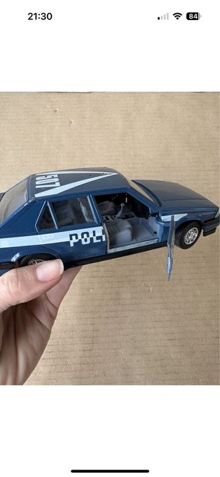 Alfa Romeo Polizia Burago