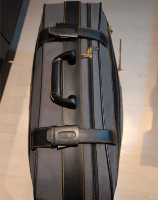 Maleta de mano Samsonite gris con ruedas