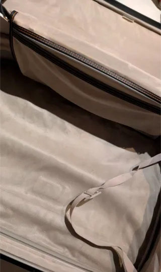 Maleta de mano Samsonite gris con ruedas