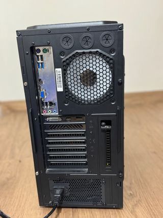 PC Gamer i5 8GB GTX 1050 Ti CM Storm