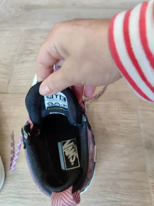 Botas Vans Ante .Aptas para nieve y lluvia