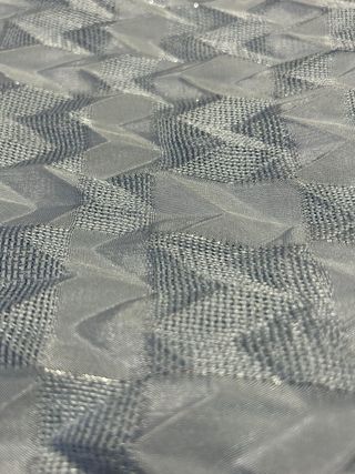 Pañuelo azul con textura geométrica