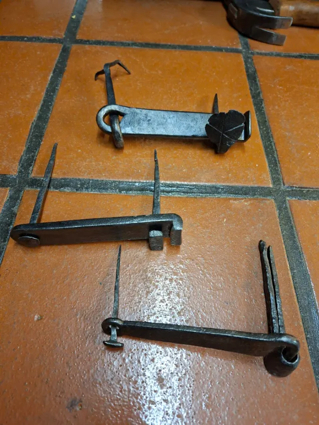 Lote 3 cerrojos antiguos