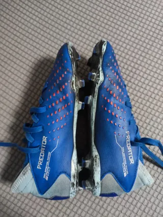 Botas fútbol niño Adidas Predator Talla 32