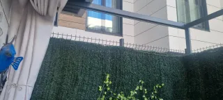 Pérgola de lona y estructura metálica