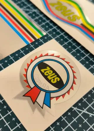 PEGATINAS "ZEUS"