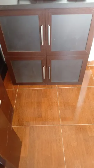 Mueble TV madera oscura