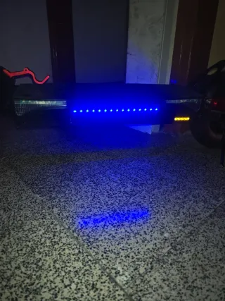 Patinete eléctrico negro sin usar