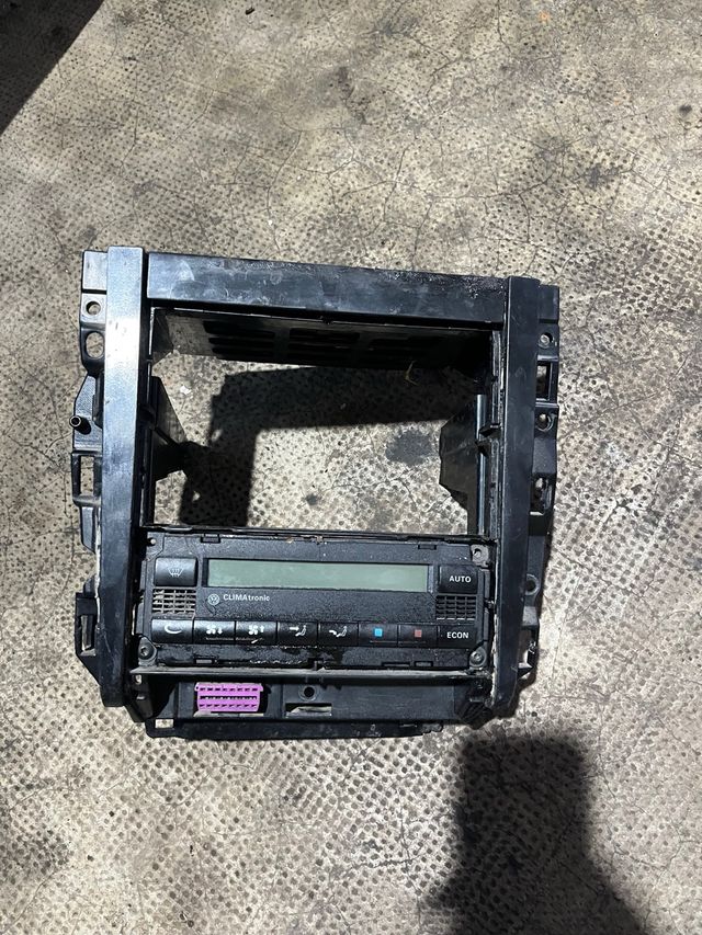 Marco 2 DIN Golf IV + Climatizador