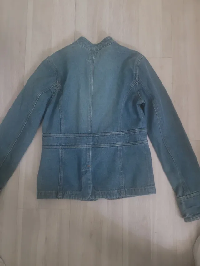 Chaqueta vaquera Woman Secret t L, aunque es S XS