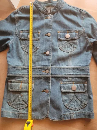 Chaqueta vaquera Woman Secret t L, aunque es S XS