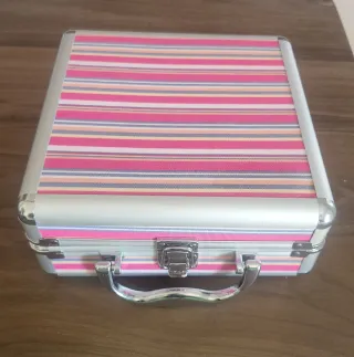 Maquillaje con maletín