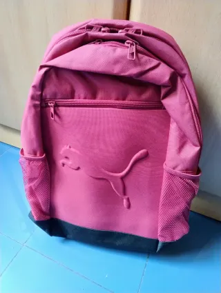 Mochila Puma 28L Nueva color granate