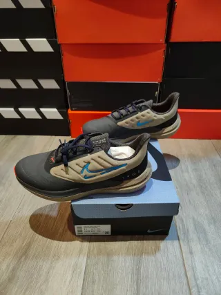 Nike Air Winflo Shield Talla 45 sin estrenar