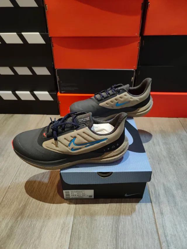 Nike Air Winflo Shield Talla 45 sin estrenar