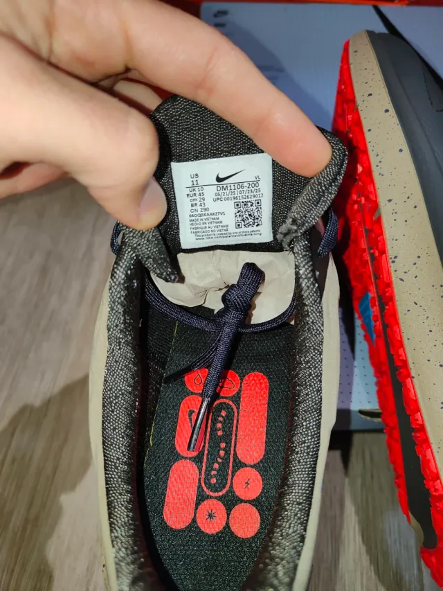 Nike Air Winflo Shield Talla 45 sin estrenar