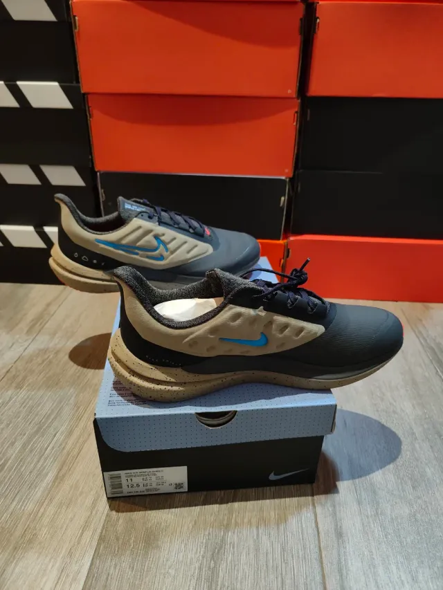 Nike Air Winflo Shield Talla 45 sin estrenar