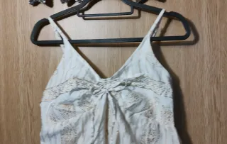 Vestido blanco hueso y dorado estampado