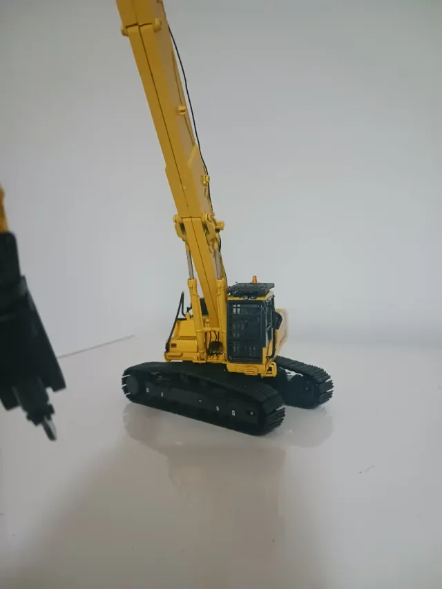 Modelo Komatsu PC450 U.H. 1:50