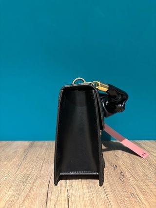 Borsa atracolla trapuntata con tracolla rimovibile