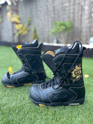 Botas y fijaciones Burton + tabla Salomon