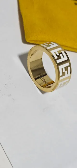 Anillo Fendi talla 7