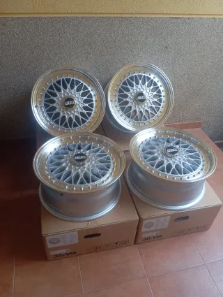 Llantas tipo BBS RS 17X7.5 ET35 5x100/5x114