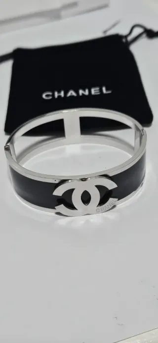 Pulsera Chanel Negra y Plateada 17cm