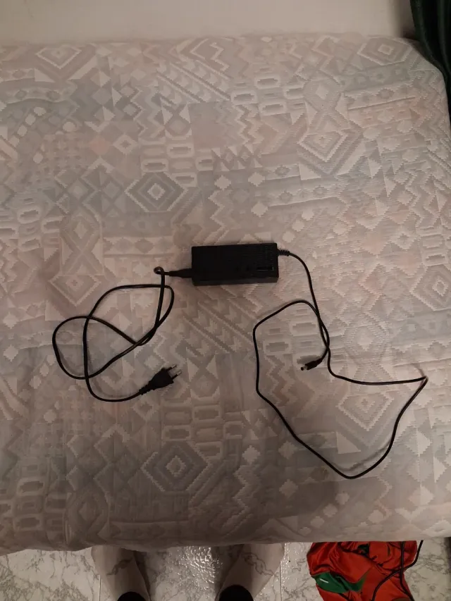 Cargador para patinete eléctrico