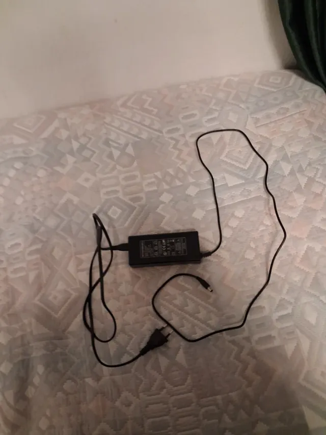 Cargador para patinete eléctrico