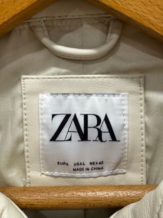 Chaqueta Zara Blanca Cuero