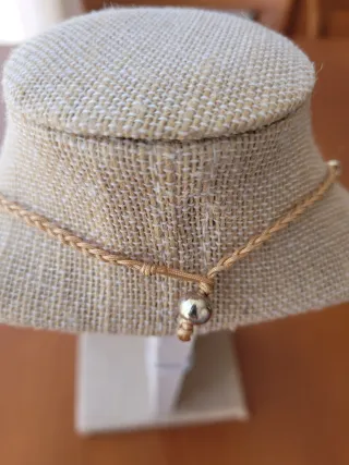 Gargantilla hilo trenzado con bolitas plateadas