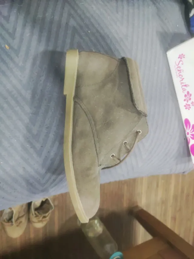 Botín gris con forro interior