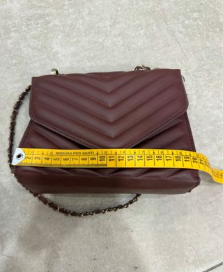 Borsa donna marrone con tracolla a catena