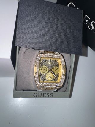 Reloj Guess Dorado con Cristales