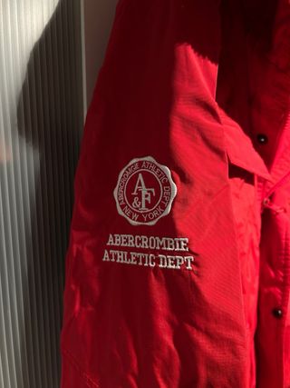 Chaqueta Abercrombie & Fitch Roja