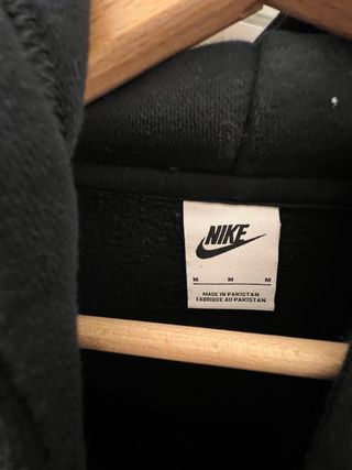 Sudadera Nike con capucha