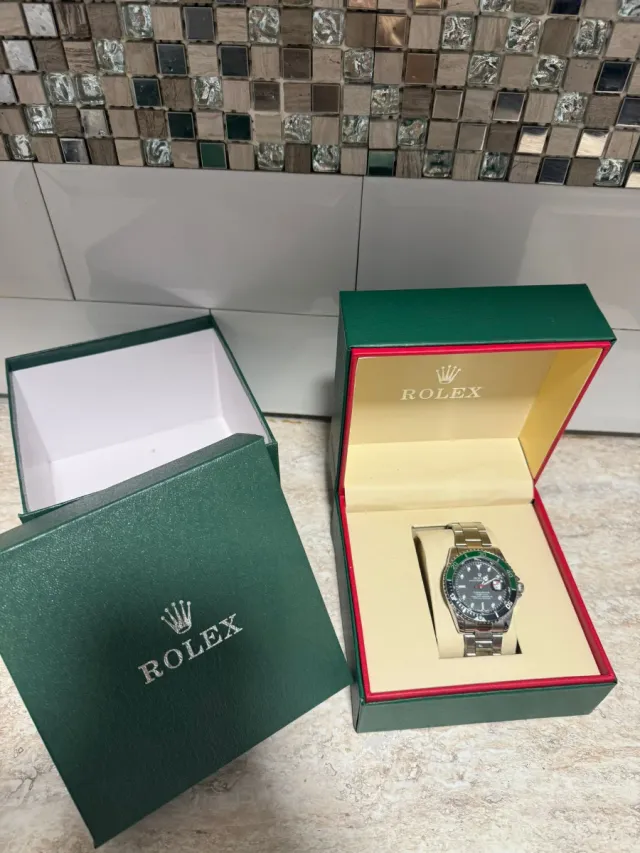 Reloj  Hombre Verde y Plateado